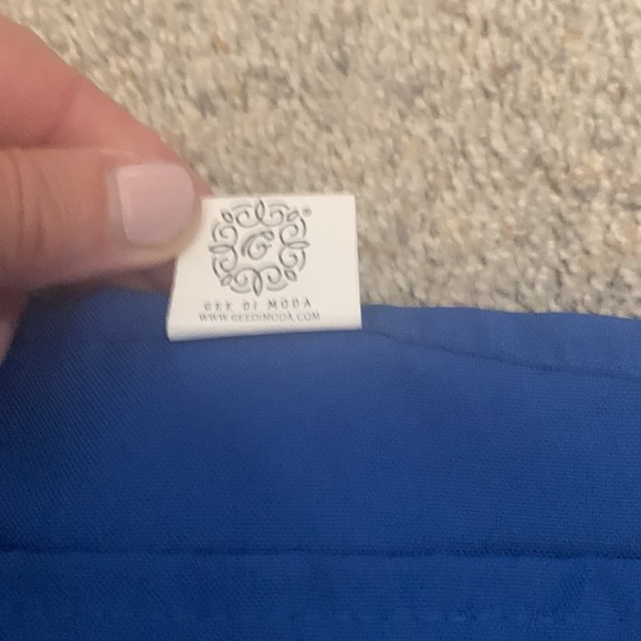 Five-not four tablecloths 52"x52" red, gold, green & now blue! Harry Potter - Picture 6 of 9